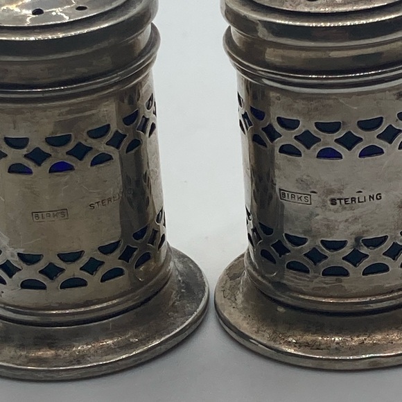 Vtg Birks Sterling Art Deco Cobalt Blue Glass Liner Salt &Pepper Shakers 2.1” - Picture 7 of 13